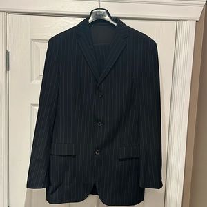 Hugo Boss Suit Size 42